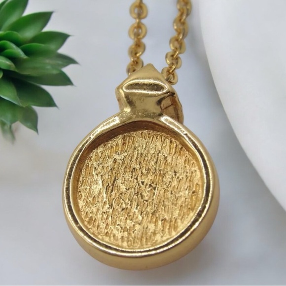 DIOR Signature Gold Necklace ๐๐ฅ - Picture 9 of 14